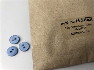 Curb cotton button fra mind the maker - i flot faded blue, 11 mm